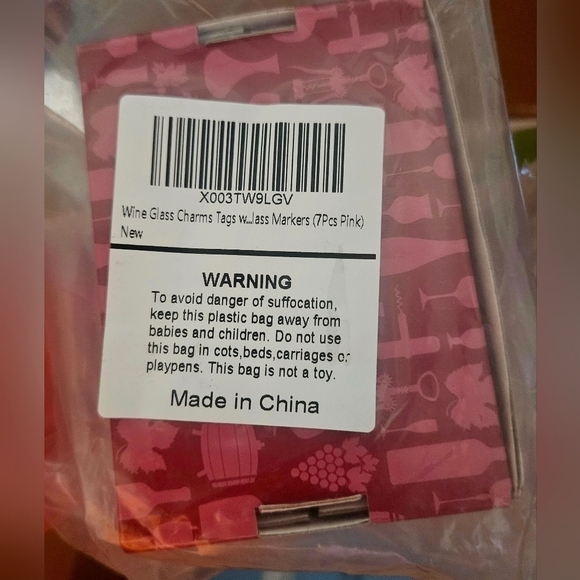 Wine Glass Charms with Gift Box and Bottle Stopper. - Picture 5 of 6